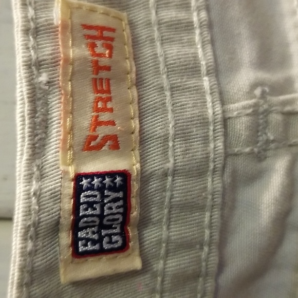 Sz 18 "Faded Glory" Cream Shorts - Picture 3 of 4